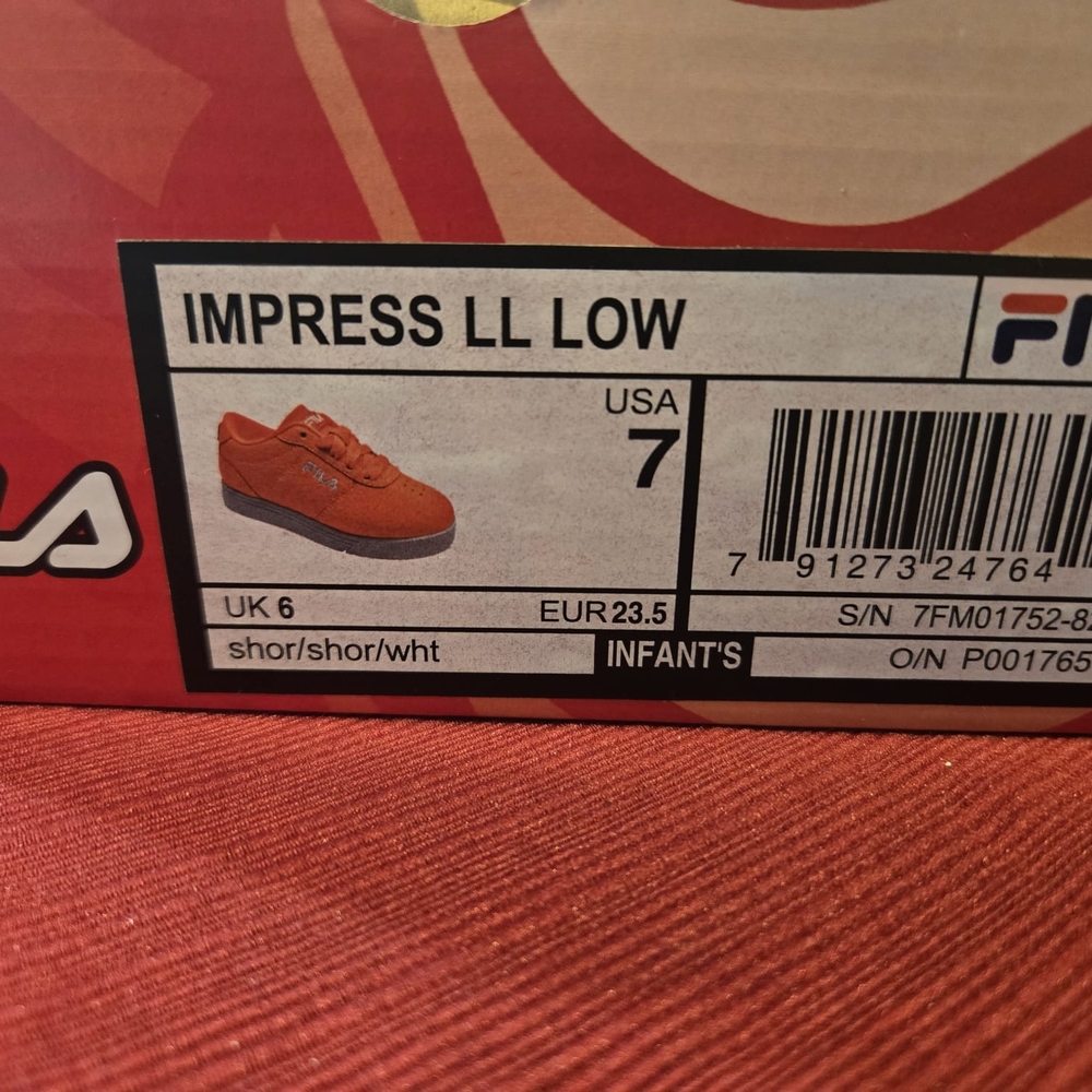 Fila Orange Sneakers for Kids. Basically, new, no stains, Ordors or scratches. - Picture 4 of 4